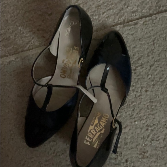 Shoe - Picture 4 of 4